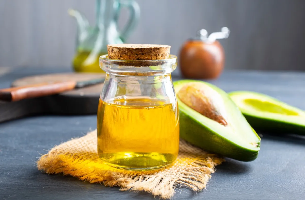 Fresh avocado oil