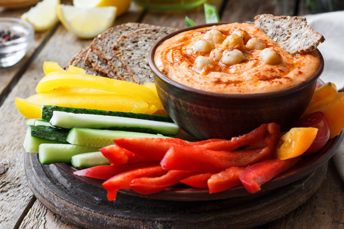 hummus with fresh vegetables