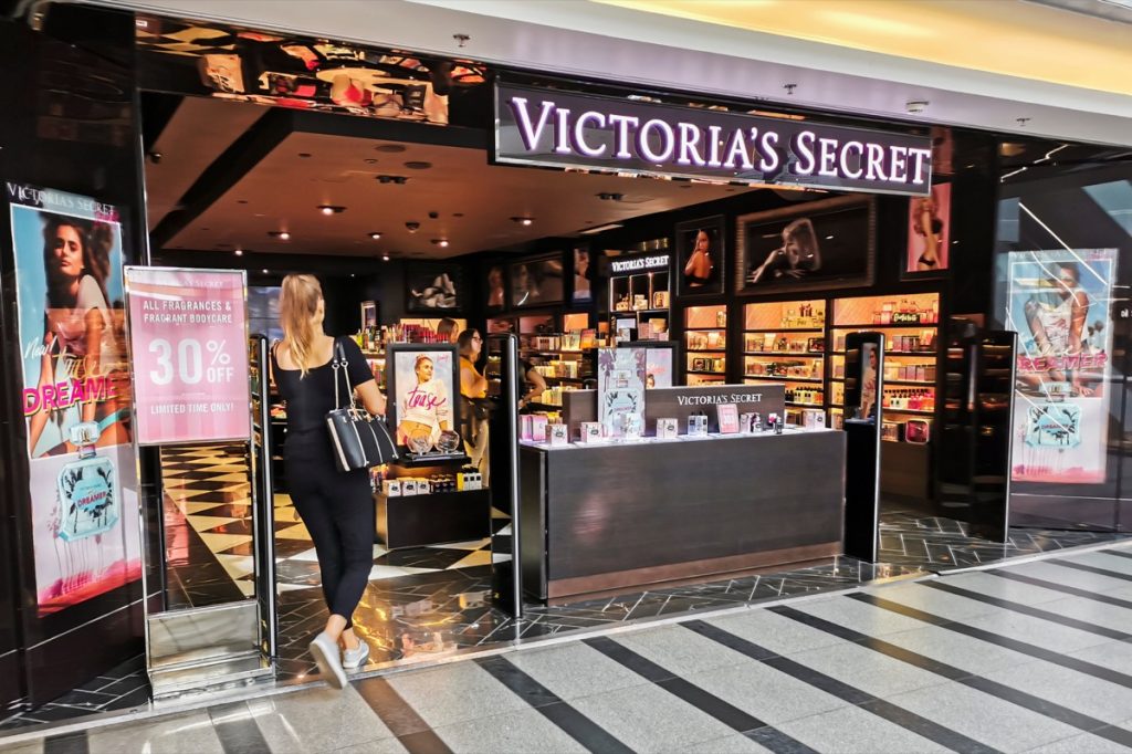 Victoria's Secret mall store exterior