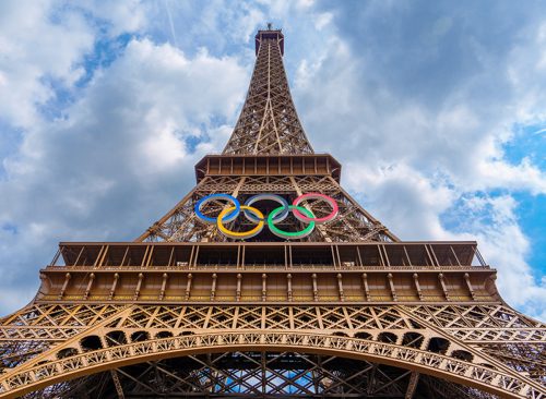 Eiffel tower with Olympic Games Logo