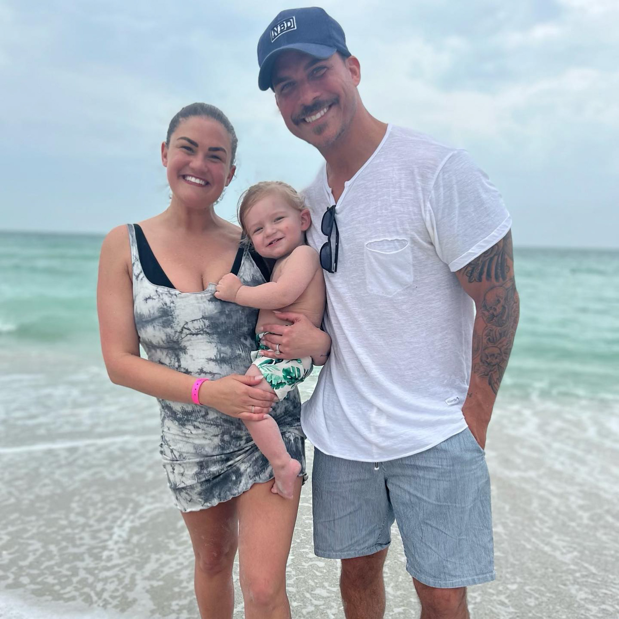 Brittany Cartwright và Jax Taylor cùng con trai của họ.