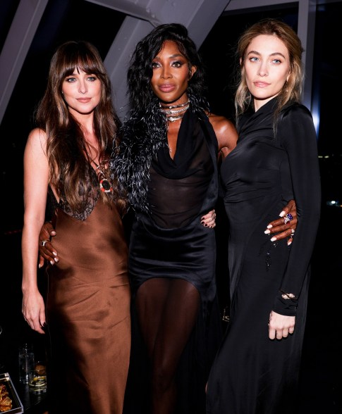 Dakota Johnson, Naomi Campbell và Paris Jackson