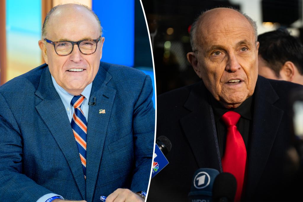 Luật sư của Rudy Giuliani cho biết cựu thị trưởng đang gặp khó khăn vẫn “giữ vững lập trường” trong bối cảnh “sa ngã”, bị tước quyền hành nghề luật sư