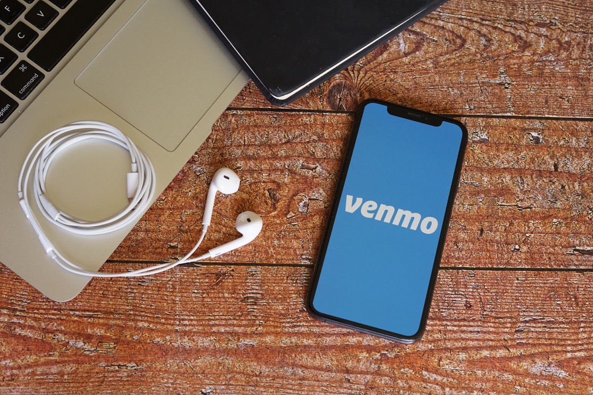 Venmo có an toàn không? Làm thế nào để bảo vệ bản thân và tiền của bạn — Best Life