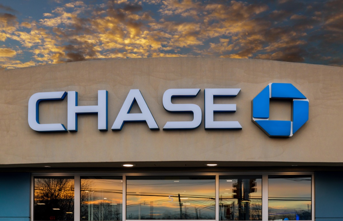 Khách hàng của Chase Bank, hãy chuẩn bị cho “Những thay đổi toàn diện” — Best Life