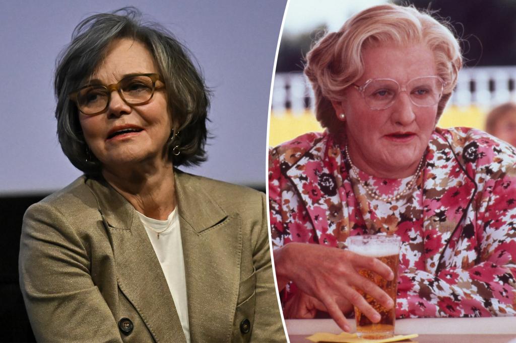 Sally Field tiết lộ Robin Williams ‘nhạy cảm’ đã thay đổi lịch quay phim ‘Mrs. Doubtfire’ để cô có thể rời khỏi phim trường sau khi cha cô qua đời