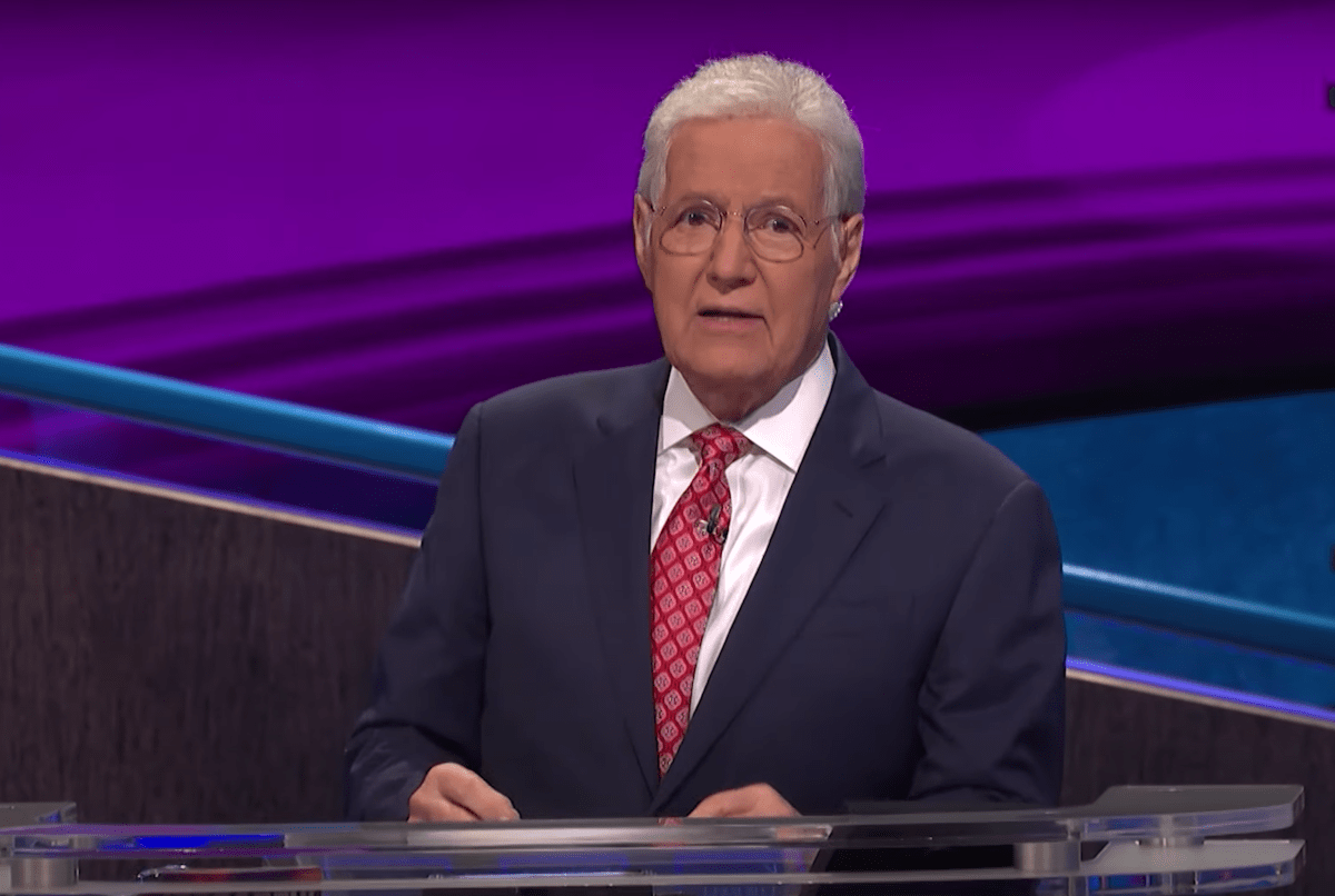 Pluto TV cắt bỏ các kênh “Jeopardy” và “Wheel of Fortune” — Best Life