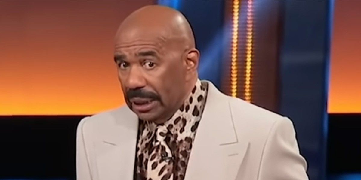 Steve Harvey bị các ngôi sao Marvel làm cho bối rối trong ‘Family Feud’ — Best Life