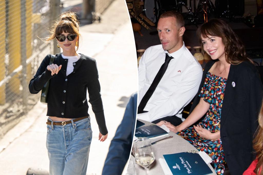 Dakota Johnson phủ nhận tin đồn chia tay Chris Martin: ‘Hạnh phúc bên nhau’