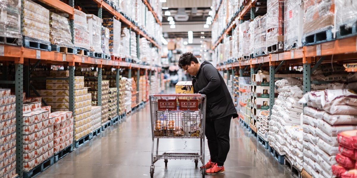 6 Mẹo của Costco Insider để Tối đa hóa Tiết kiệm khi Mua hàng Số lượng lớn — Best Life