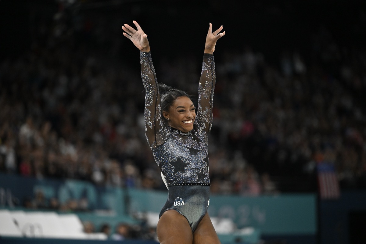 7 Sản phẩm làm đẹp Simone Biles và Suni Lee sử dụng để trông rạng rỡ