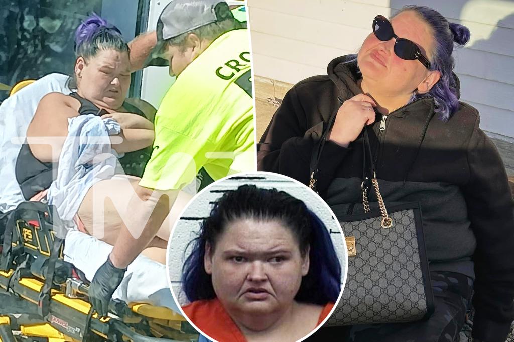 Ngôi sao của ‘1000-Lb. Sisters’ Amy Slaton được nhìn thấy rời khỏi sở thú trên cáng sau khi bị lạc đà cắn dẫn đến bắt giữ ma túy