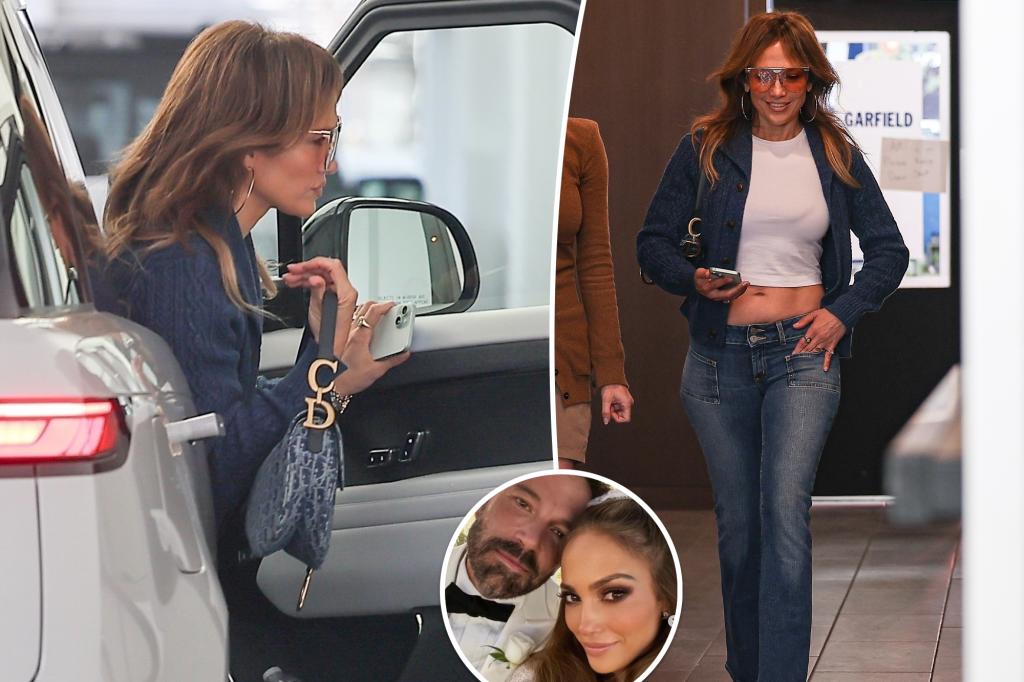 Jennifer Lopez tận hưởng ngày spa trước khi tham quan biệt thự trị giá 27 triệu đô la ở Beverly Hills trong bối cảnh ly hôn với Ben Affleck