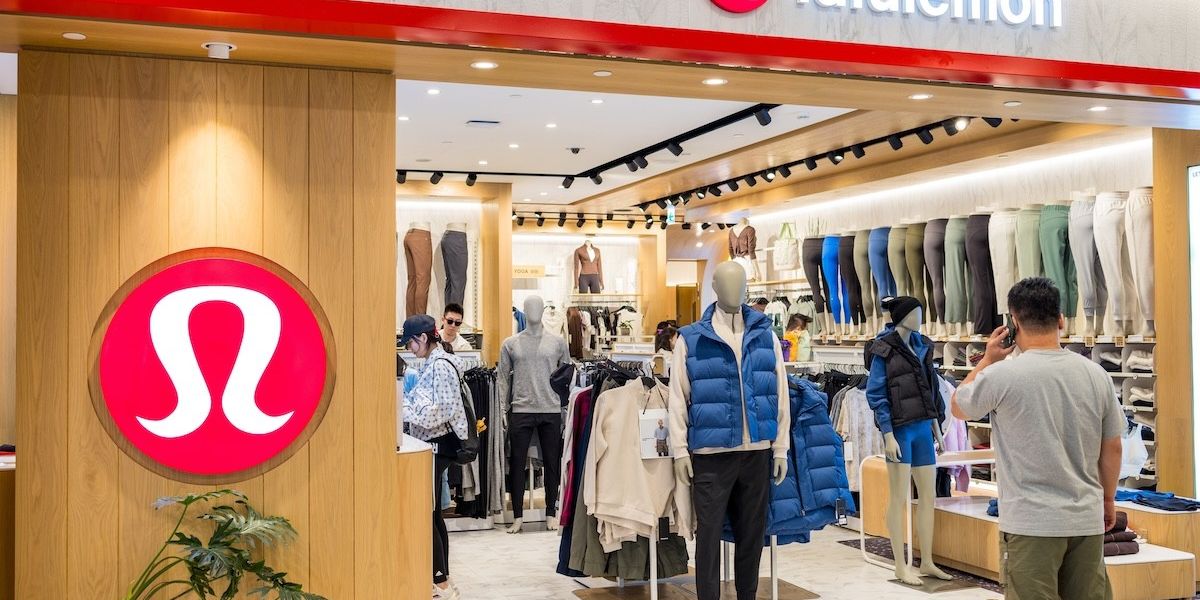 Cựu Nhân Viên Lululemon Chia Sẻ 4 Bí Quyết Mua Sắm — Best Life